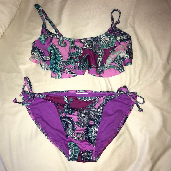 Old Navy Ruffle Bikini Top - Picture 5 of 5